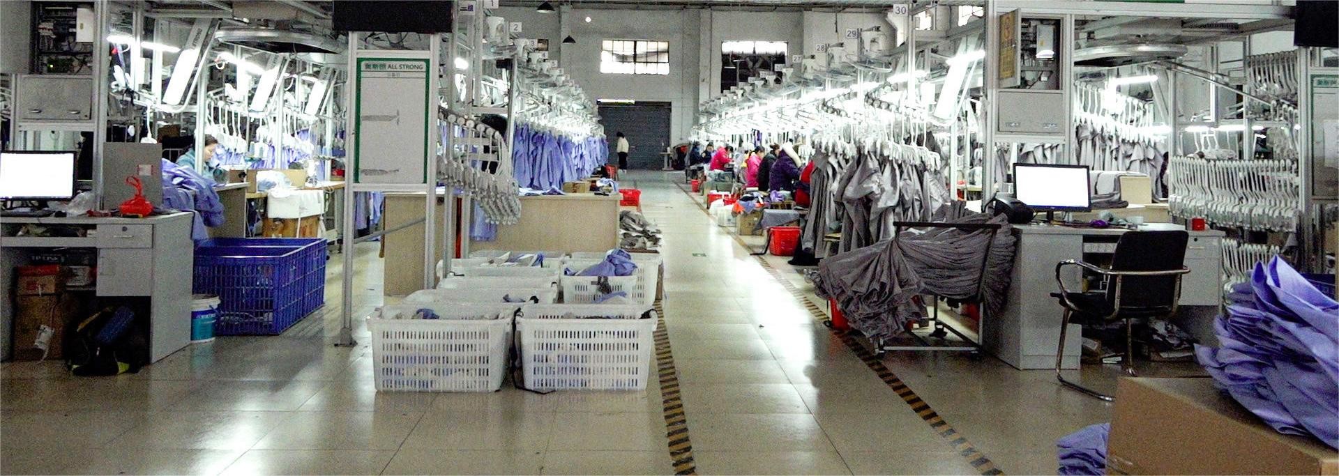 خط إنتاج الملابس